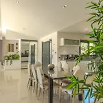 Les Arbousiers - Piscine Chauffee Securisee - 210m2 - 4 Daire *