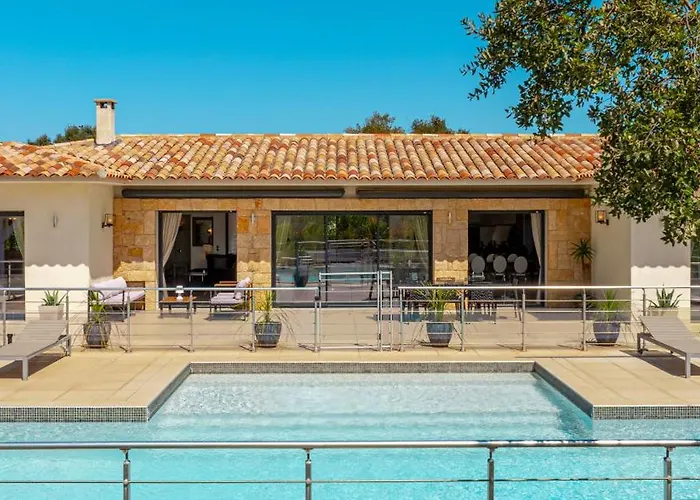 Les Arbousiers - Piscine Chauffée Sécurisée - 210m2 - 4 Apartamento