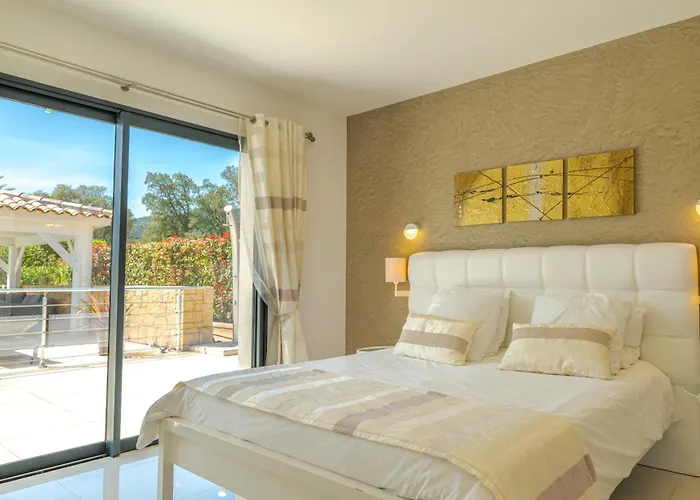 Apartamento Les Arbousiers - Piscine Chauffée Sécurisée - 210m2 - 4 *